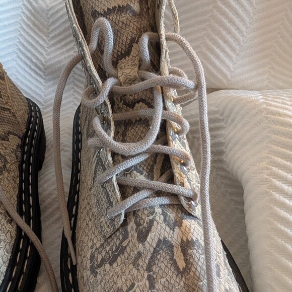 Black Suede X Caroline Stanbury Python Drea Lug Sole Combat Boots Womens 7 - 7.5 - Picture 11 of 12